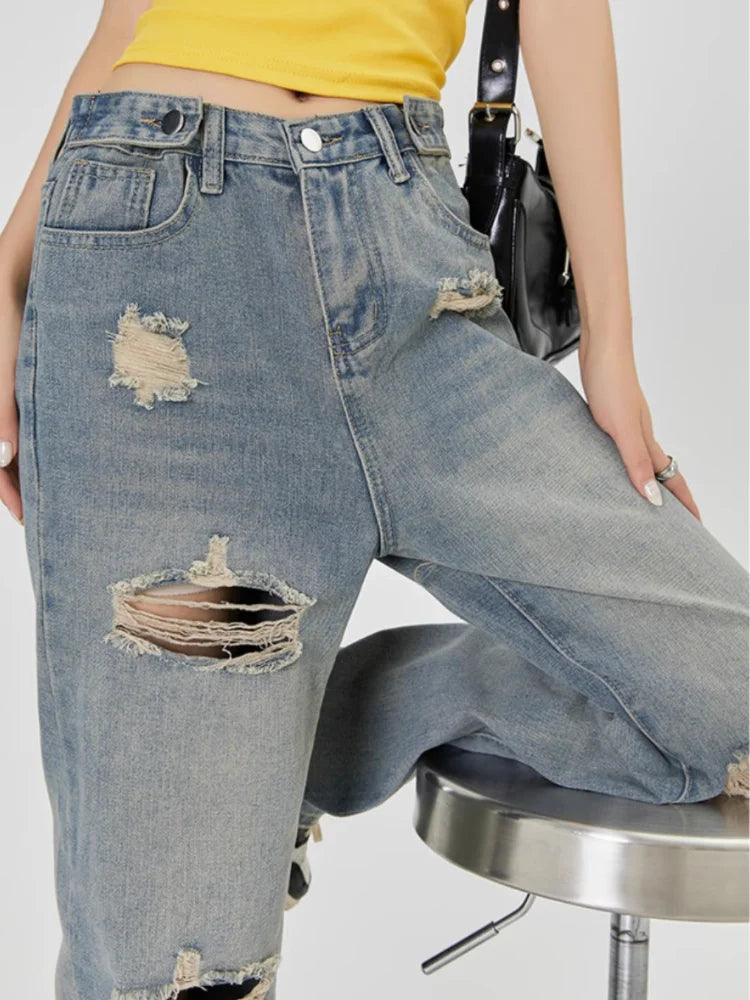 Fashionable Ripped Baggy Jeans