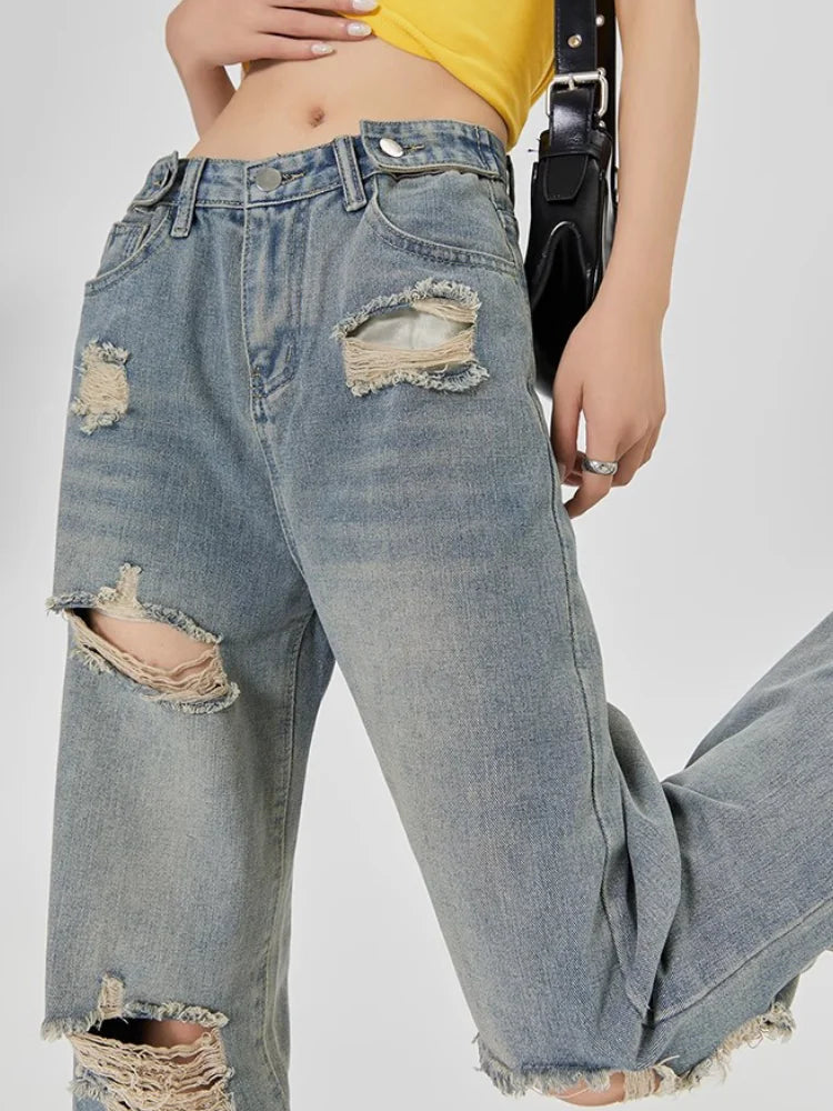 Fashionable Ripped Baggy Jeans